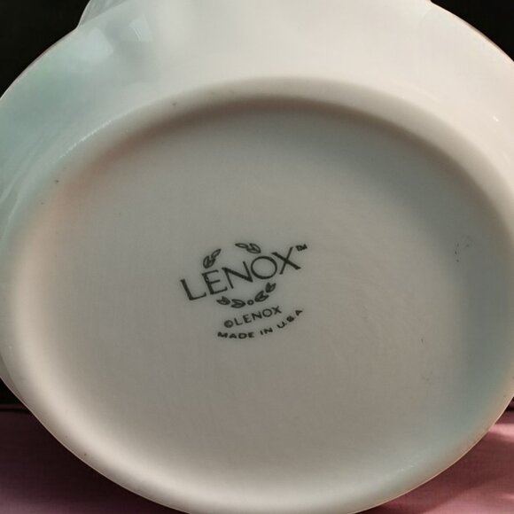 Lenox Woodland Collection Porcelain Vase Embossed Retro Elegance Charm Set-2 - Picture 4 of 8